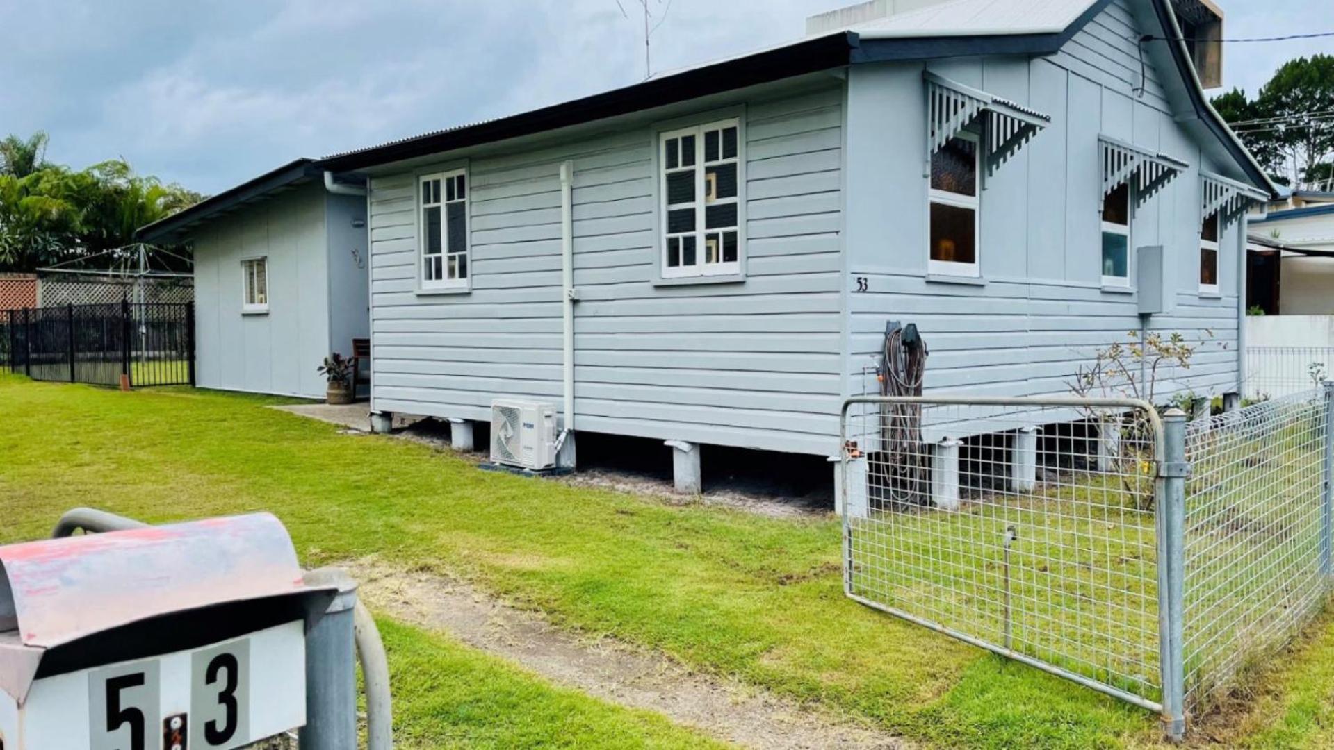 Close To Water, Restaurants And Clubs, Toorbul St, Bongaree Villa Exterior photo